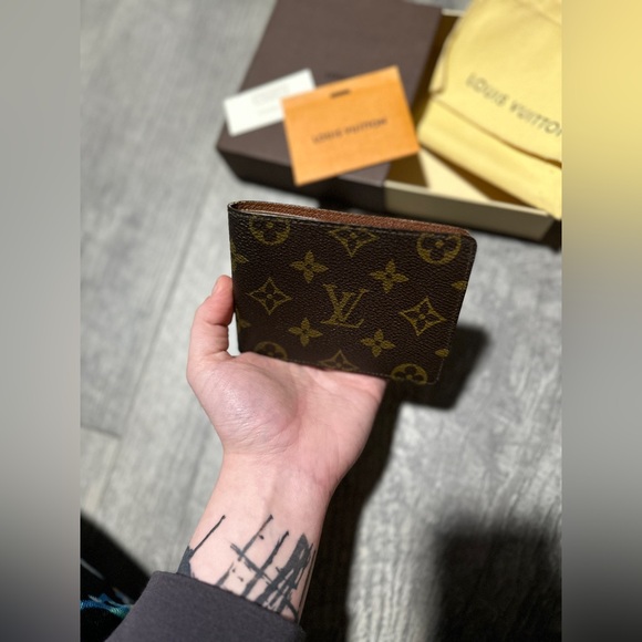 Louis Vuitton Multiple Wallet - Monogram (Bifold) - Picture 5 of 16